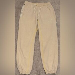 Nike Pants Women’s Small Beige Dri-FIT Standard Issue Cuffed Jogger Sweatpants